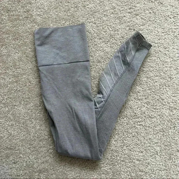 BLANQI Pale Gray Laser Cut High Rise Maternity Leggings Sz Small - Picture 12 of 13